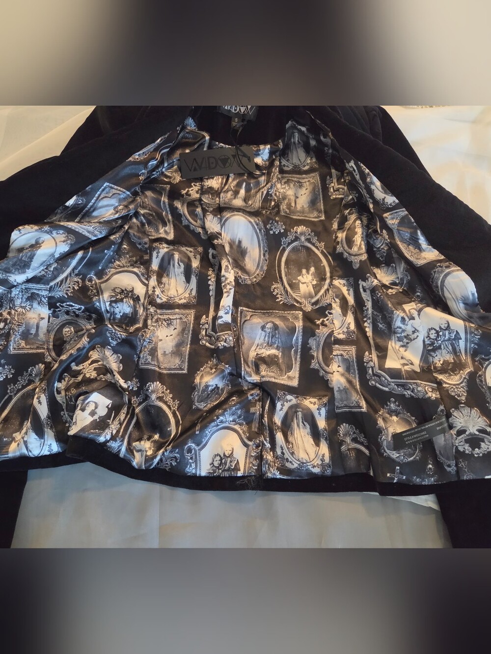 NWT Dolls Kill Widow - Dark Bloodlust Velvet Structured Blazer Jacket, Black, S - Picture 7 of 16